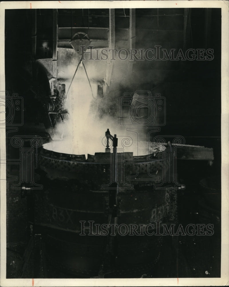 1942 Press Photo Hearth furnace & molten steel at Gary Steel foundry