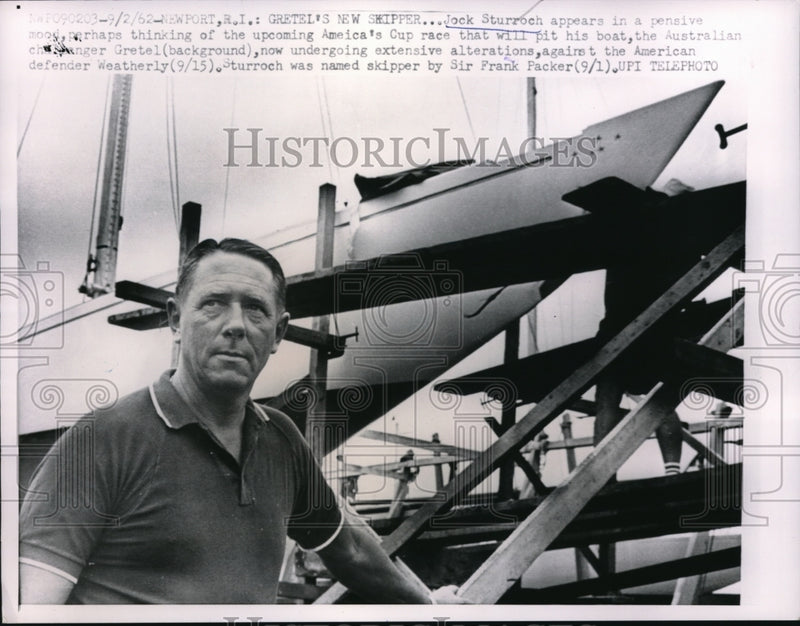 Load image into Gallery viewer, 1962 Press Photo Newport RI Jock Sturroch for America's Cup race from Australia
