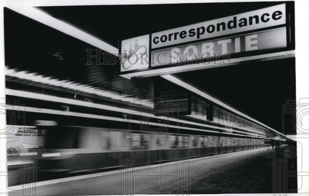 1971 Press Photo Paris France High Speed Train Reseau Express Underground Rail