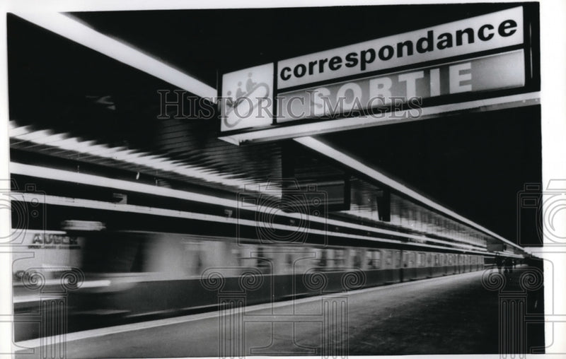 Load image into Gallery viewer, 1971 Press Photo Paris France High Speed Train Reseau Express Underground Rail

