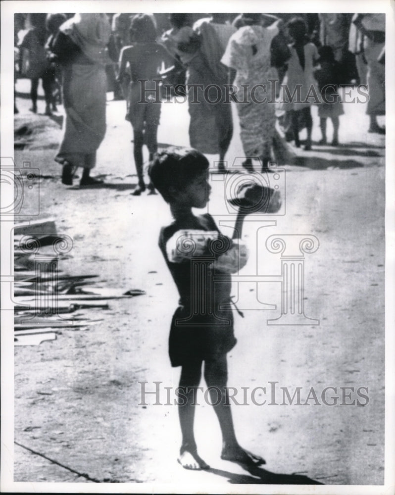 1971 Press Photo Calcutta India Bengali refugee on Christmas day