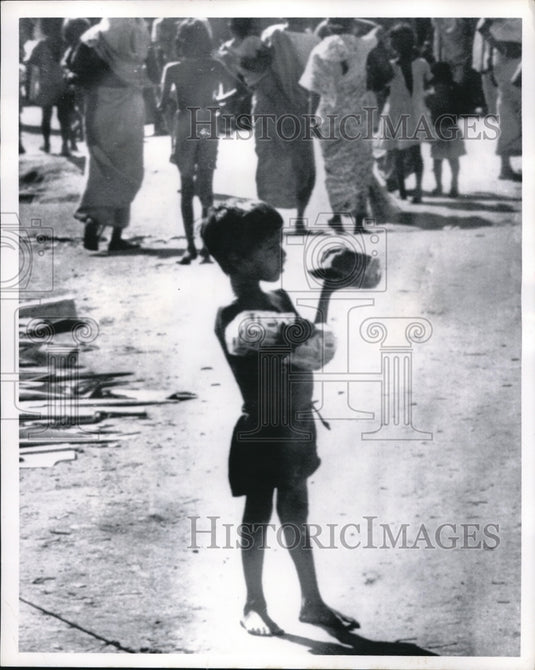 1971 Press Photo Calcutta India Bengali refugee on Christmas day