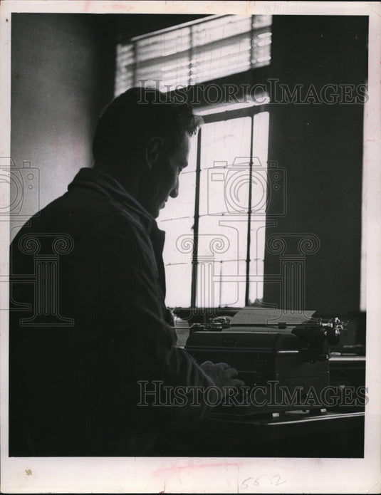 1952 Press Photo Lloyd Harris, Inmate at Michigan State Prison in Jackson.
