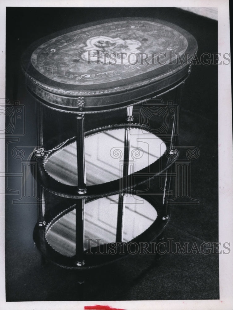 Load image into Gallery viewer, 1969 Press Photo Louis 16th table gifted from Mary Pickford to Meg Wallace
