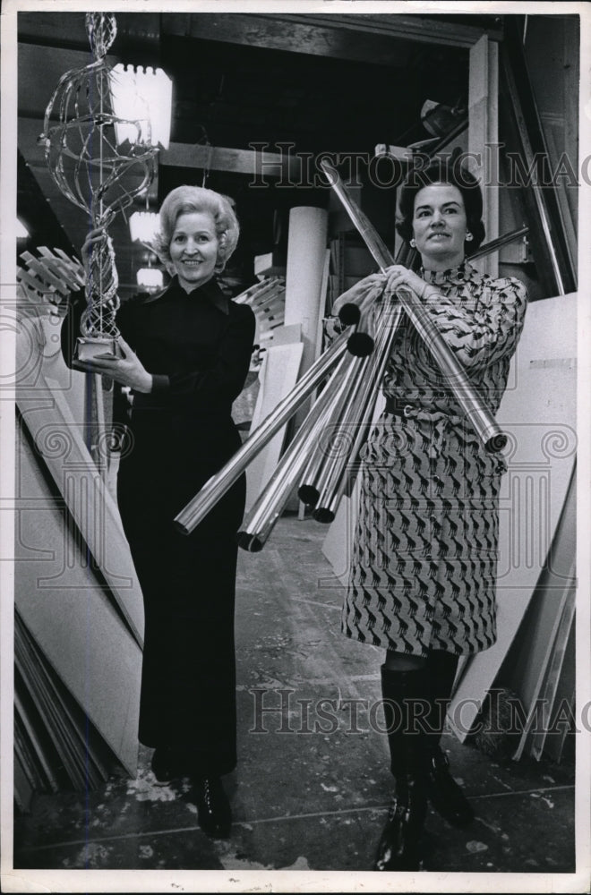 1971 Press Photo Mts Thomas Ralston, Mrs Georgia Seltzer Cleveland Ohio