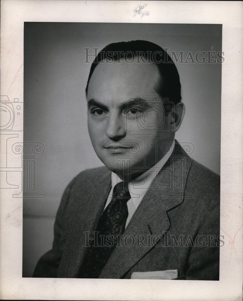 Load image into Gallery viewer, 1950 Press Photo George N Seltzer VP of Builder company
