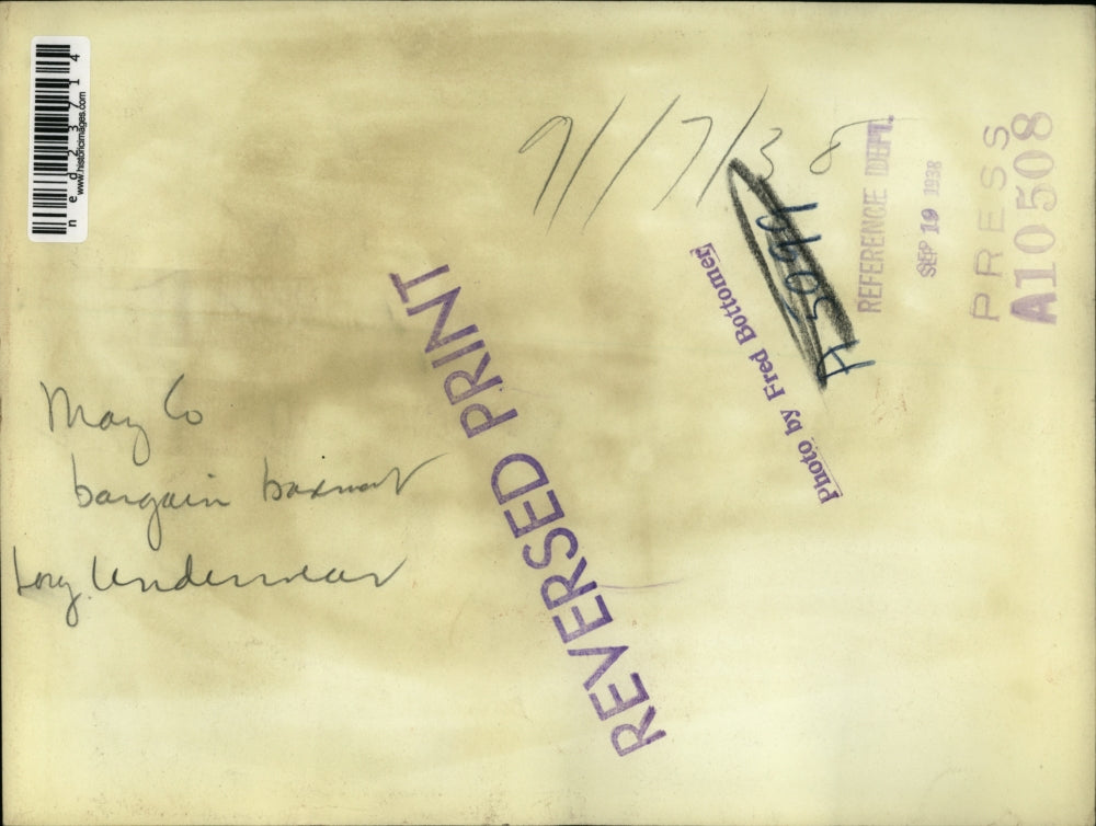 1938 Press Photo May Company bargain basement sale of ladies garments