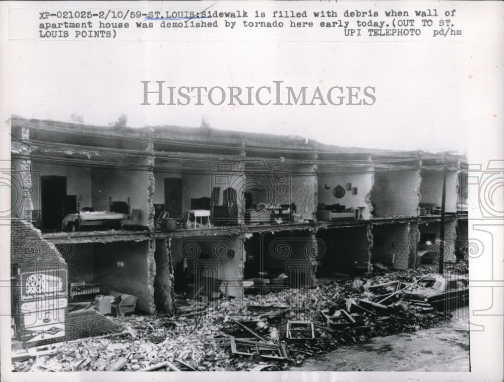 1969 Press Photo St Louis Mo wall of apartment homes wrecked by a tornado