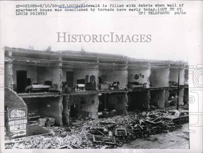 Load image into Gallery viewer, 1969 Press Photo St Louis Mo wall of apartment homes wrecked by a tornado

