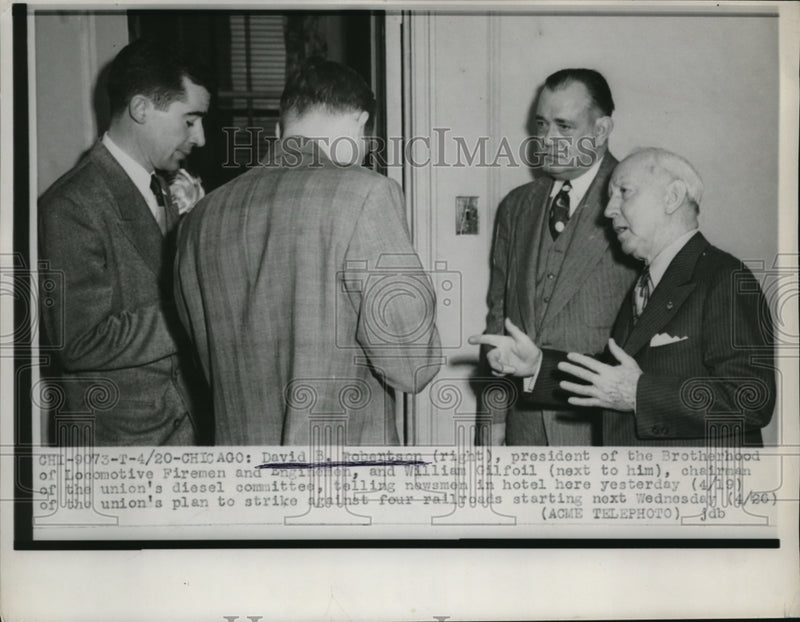 Load image into Gallery viewer, 1950 Press Photo Chicago Ill David RobertsonBLFE pres, Wm Gilfoil union chairman
