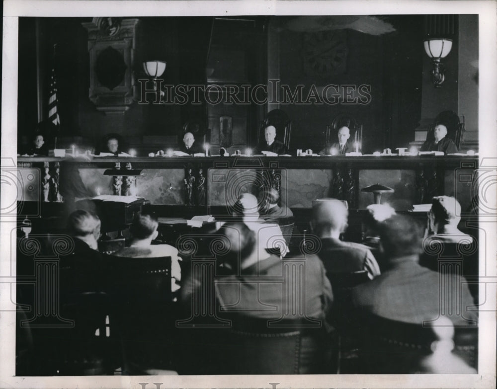 1945 Press Photo Superior Court in Philadelphia In Darkness After Generators