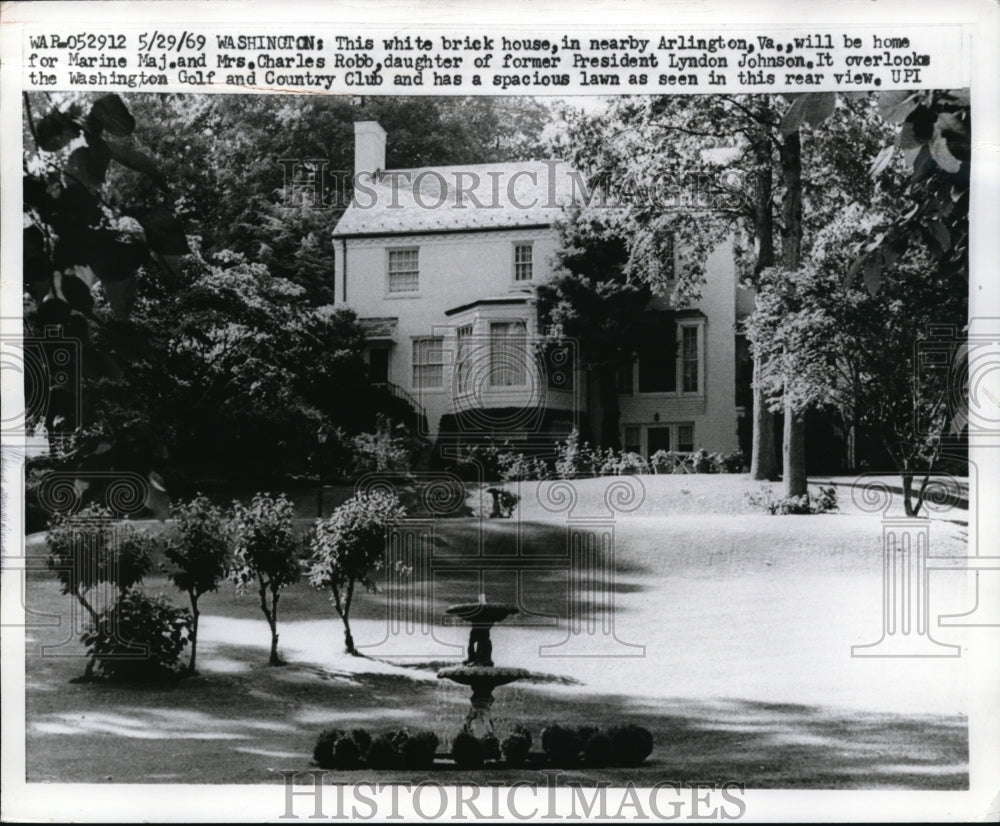 1969 Press Photo White Brick House of Marine Maj. and Mrs. Charles Robb