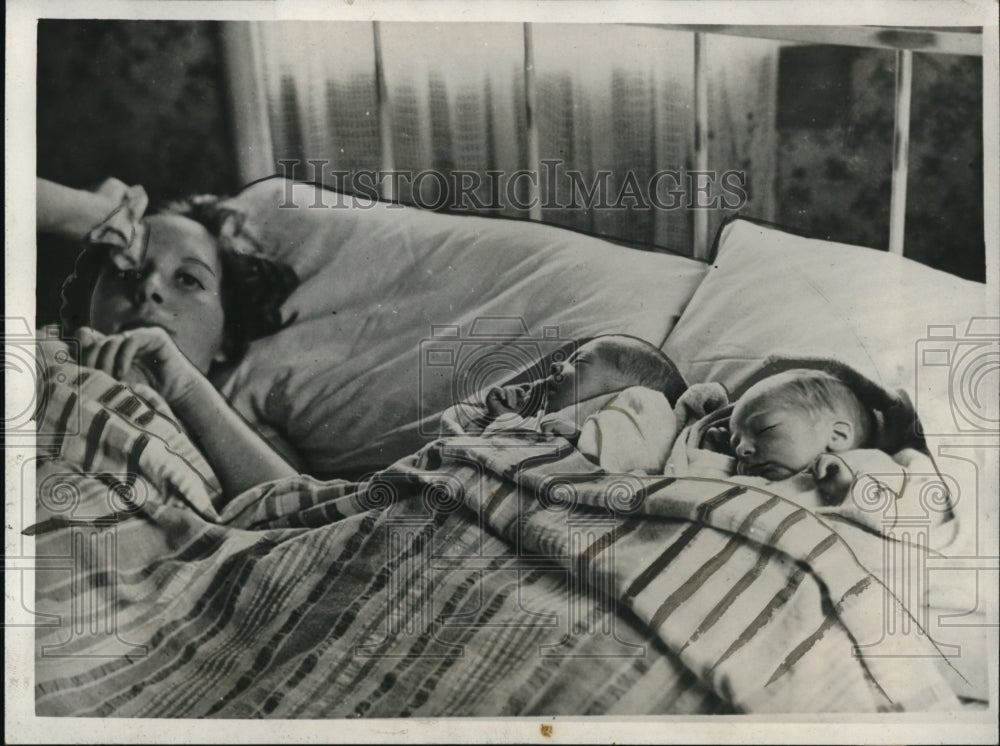 1932 Press Photo Mr. and Mrs. J.P. Goetscher The Parents of Twin Boys Born Two