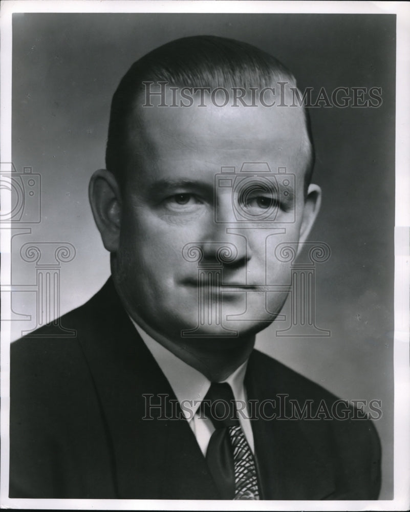 1955 Press Photo John Czentnar Cincinnati Regional Manager for Chrysler