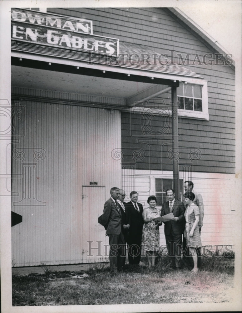 1920 Press Photo Medina County YMCA-YWCA site visited by Industrial Committee