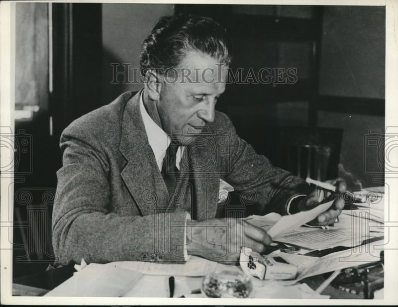 Load image into Gallery viewer, 1933 Press Photo George Creel Directs Publicity in Far West for NRA.
