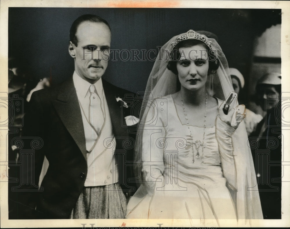 1935 Press Photo London Viscount Curzon Earl Howe Racing Priscilla Weigall