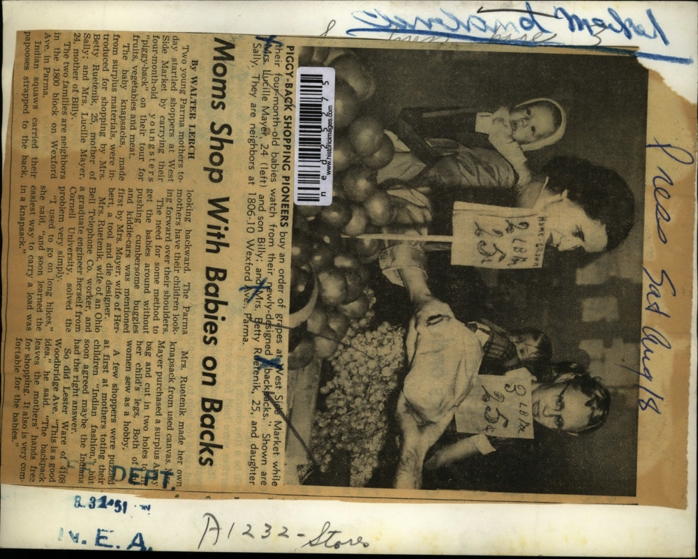 1951 Press Photo Piggy back shopping pioneers at West Side Market shown are Mrs