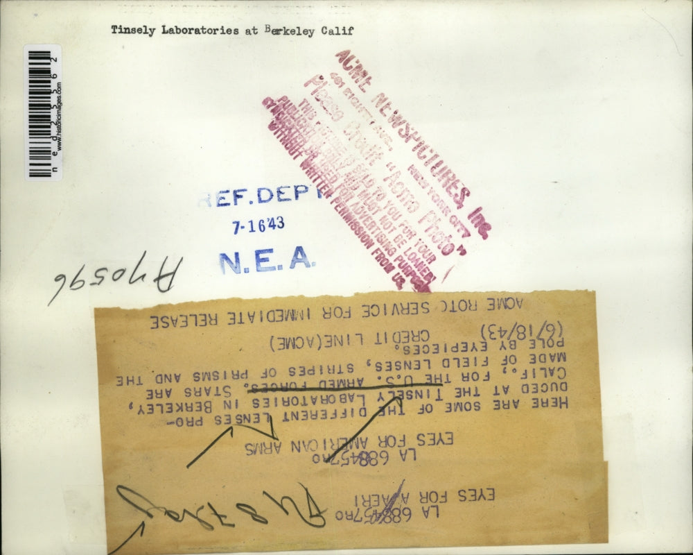 1943 Press Photo American Flag Made Out Of Different Lenses At Tinsely Lab