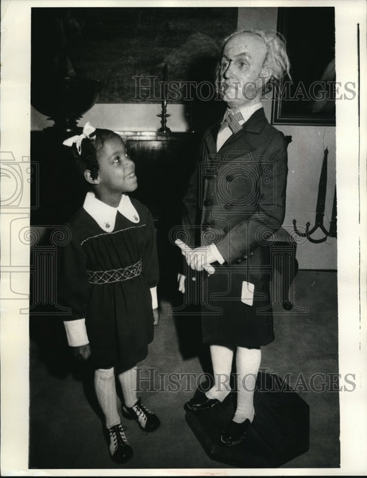1975 Press Photo New York Tonai Brown John Adams Antique Show Boston