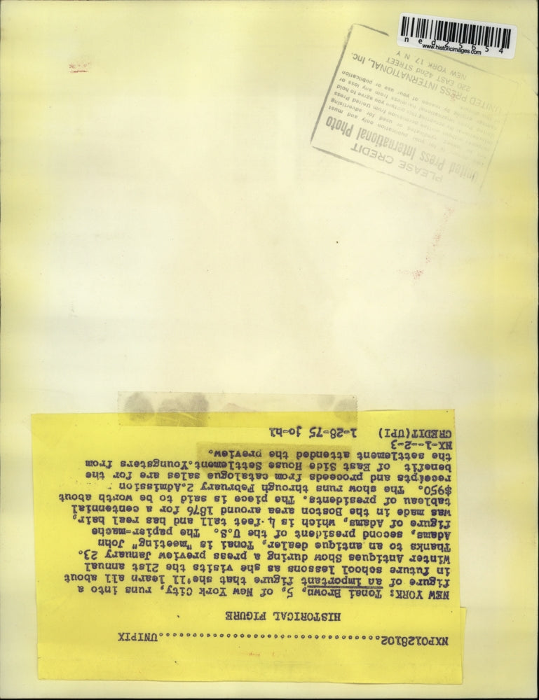 1975 Press Photo New York Tonai Brown John Adams Antique Show Boston