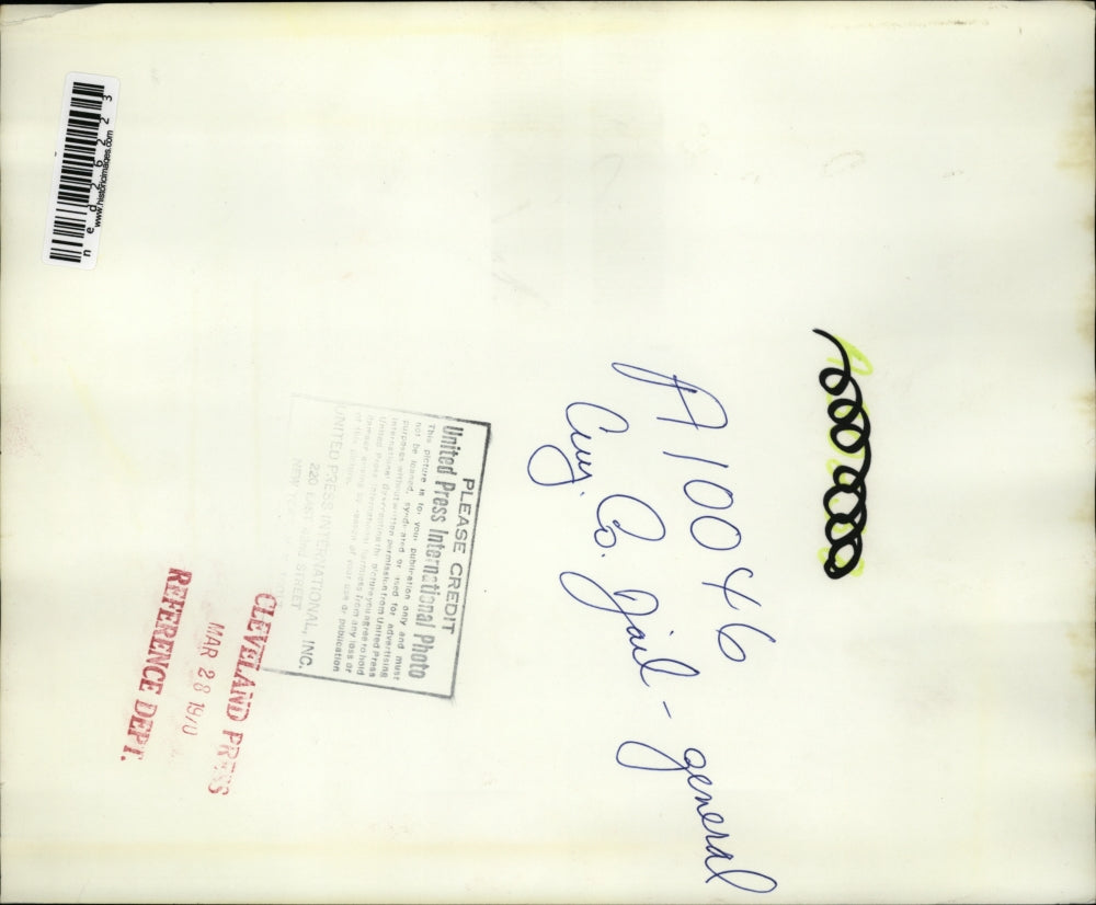 1970 Press Photo Police Deputy Provides Escape Vehicle For Fugitives