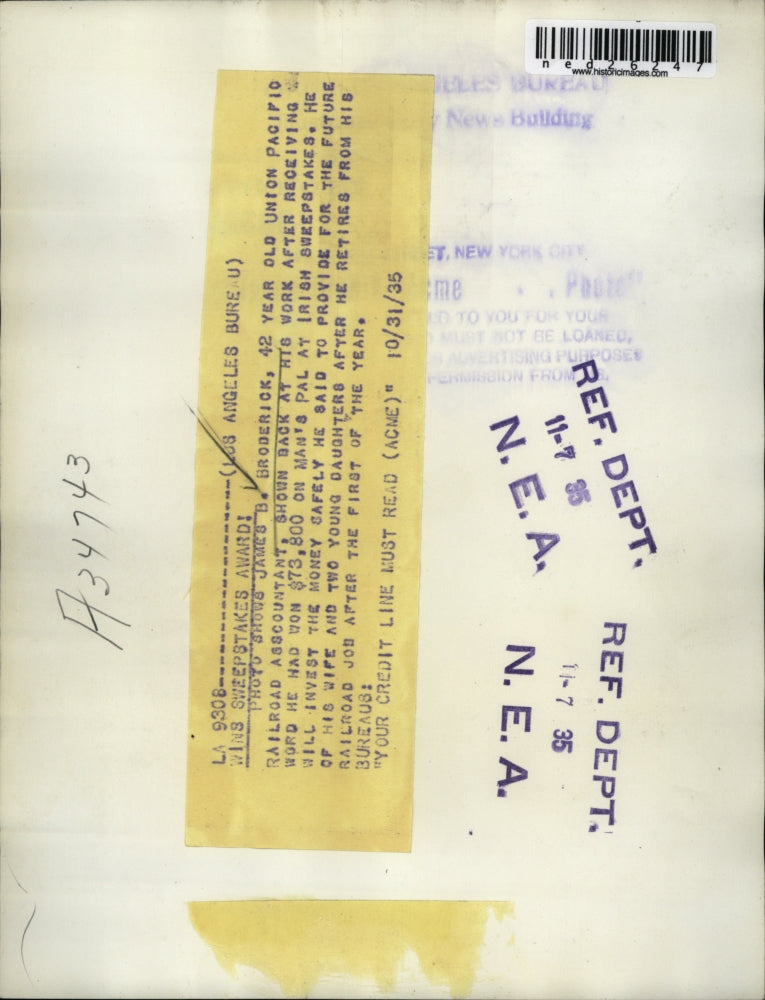 1935 Press Photo James B. Broderick wins sweepstakes award