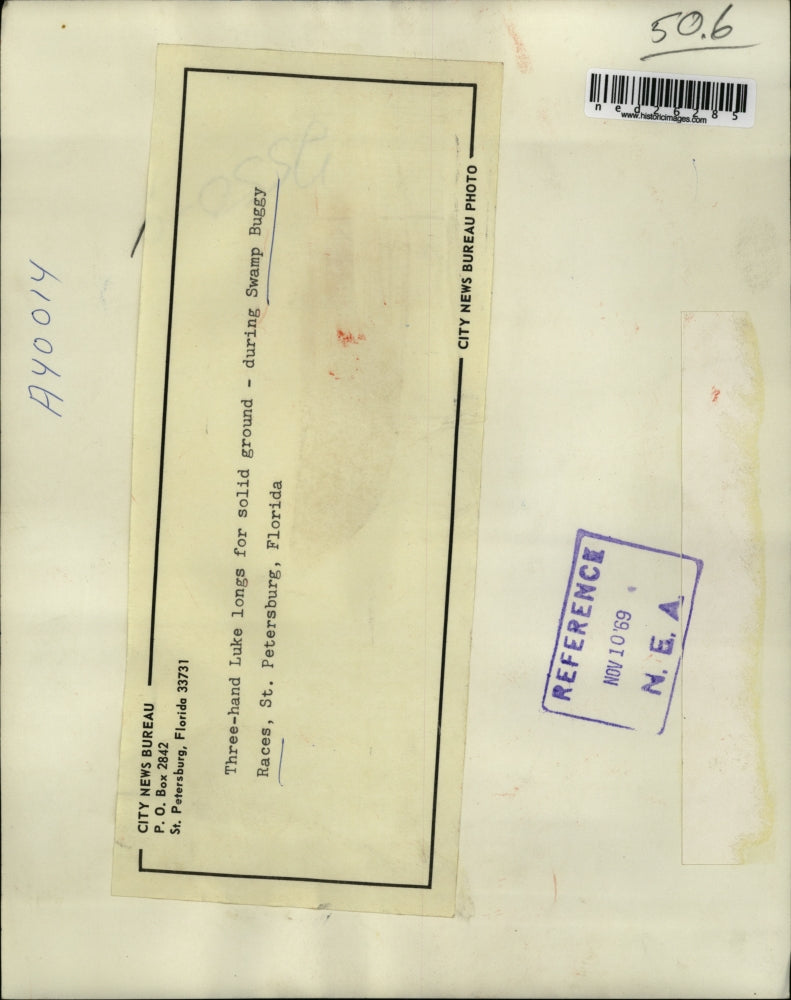 1969 Press Photo Three Hand Luke longs for solid ground during Swamp Buggy