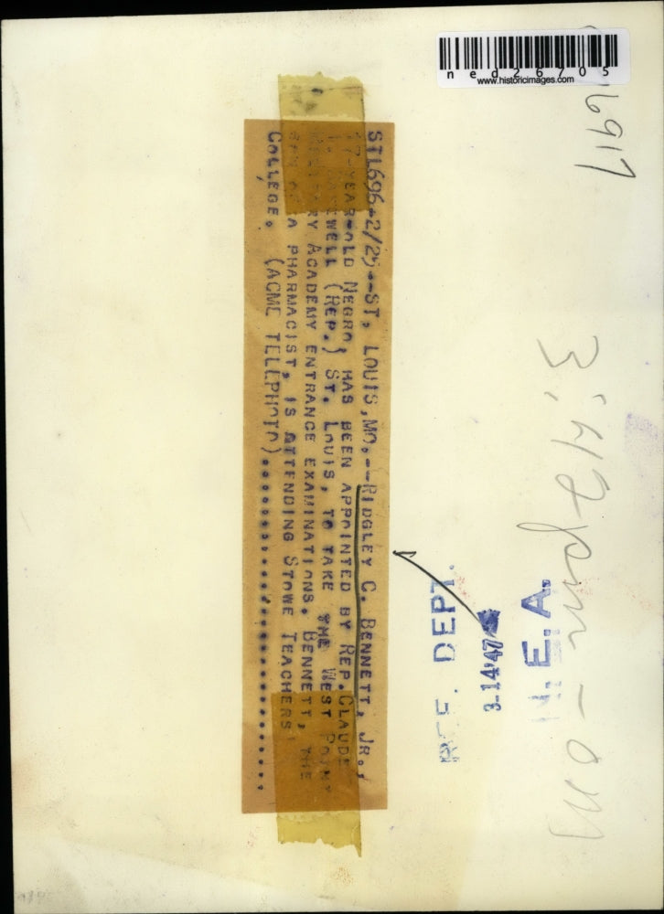 1947 Press Photo Ridgley C. Bennett, Jr. Pictured in St. Louis, Missouri