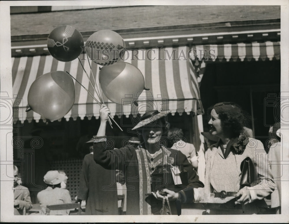 1937 Press Photo Mrs Dodge Sloane and Mrs Nelson SLater as they attended the