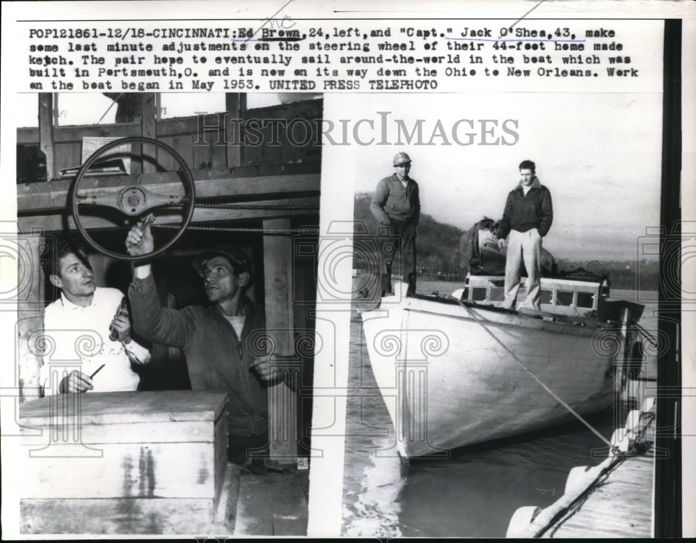1956 Press Photo Ed Brown and Jack O'Shea prepare their boat for their voyage
