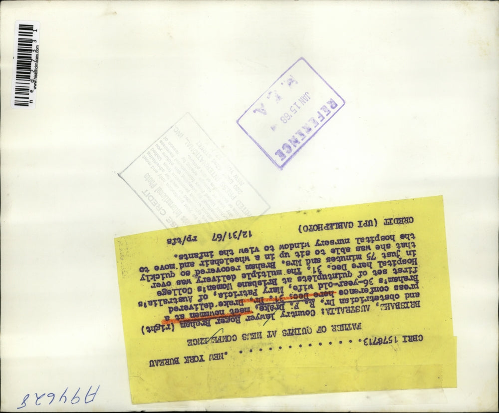 1967 Press Photo Roger Braham and RF Drake after delivering Australia's first