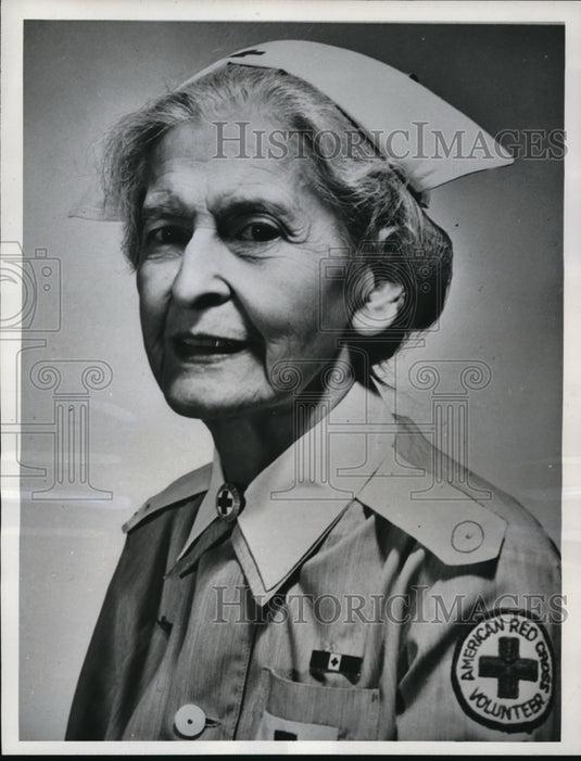 1960 Press Photo Mrs. Frederick Woodrough volunteer Gray Lady