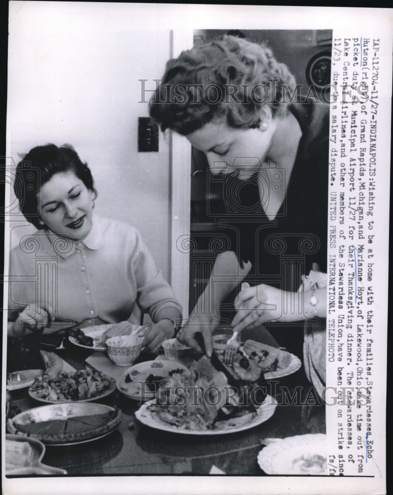 1958 Press Photo Indianapolis Wishing to be home with families Stewardesses Echo- Historic Images