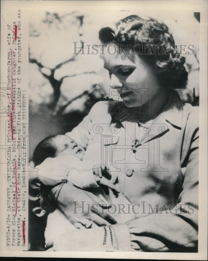 1949 Press Photo Princess Anne Of Bourbon-Farma Holds Child, Princess Margaretha
