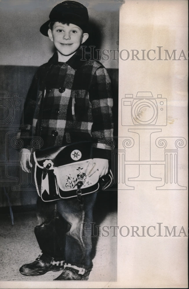 Load image into Gallery viewer, 1952 Press Photo Ronald Brodowicz Hailed Cab To Airport To Go To Hollywood
