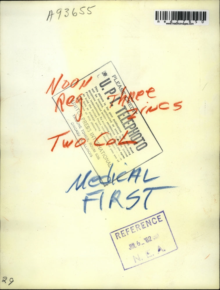 1962 Press Photo Esther Tiefenbach gives cheque to Dr. Graham Clarkson