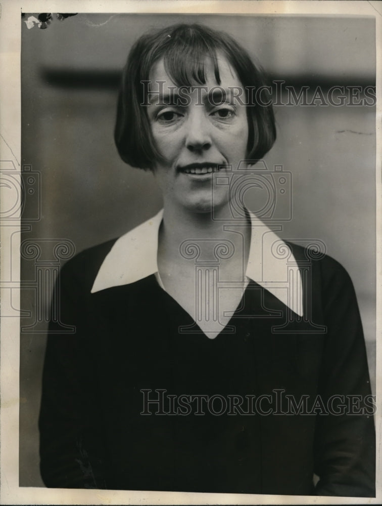 1927 Press Photo Miss Nellie Walsh leaves her job at the Veterans Bureau