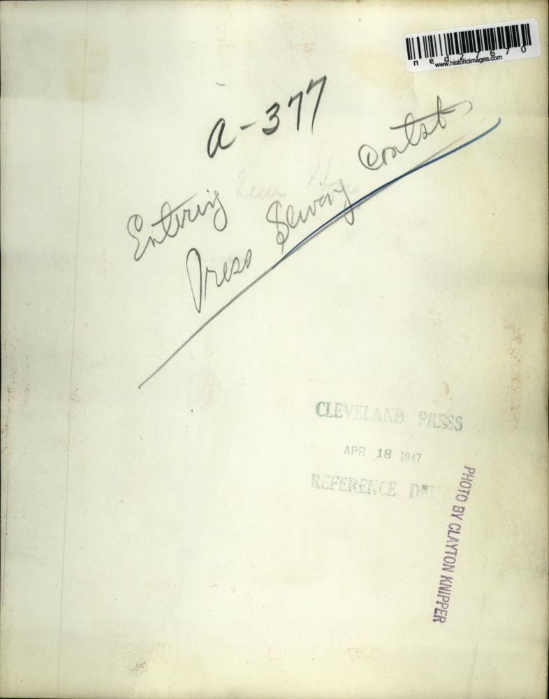 1947 Press Photo Entering Dress Sewing Contest.