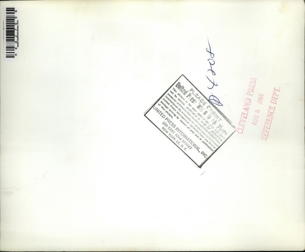 1966 Press Photo Don Fox, owner of a grocery and liquor store looted in a melee