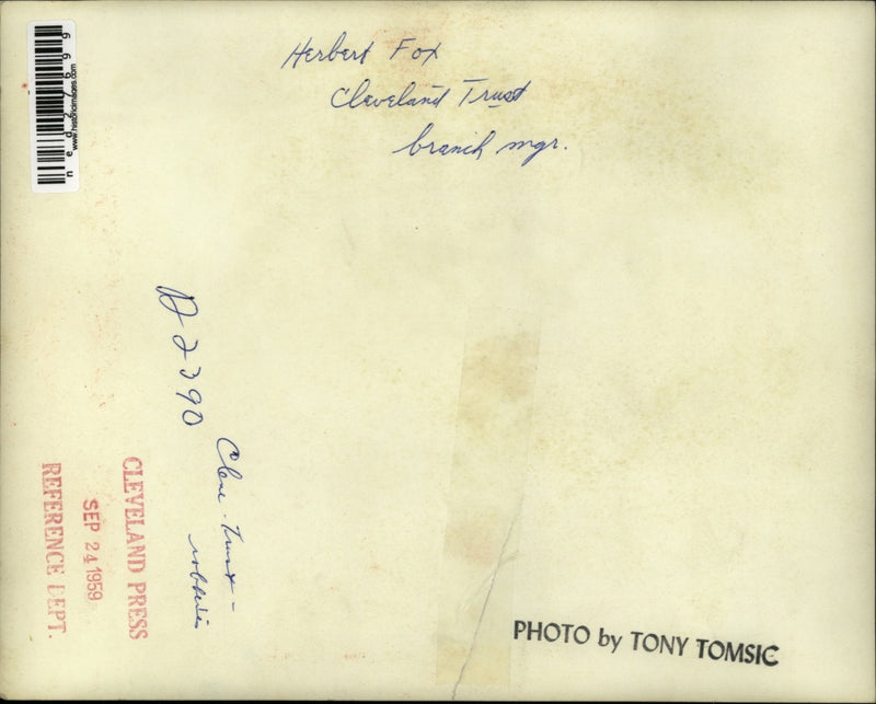 Load image into Gallery viewer, 1959 Press Photo Herbert Fox, Cleveland Trust, Branch Manager.
