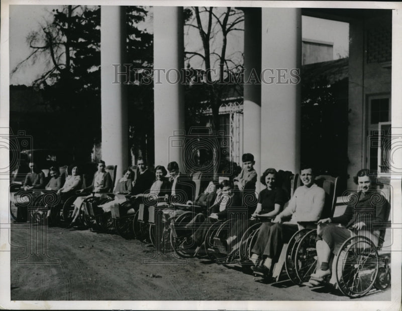Load image into Gallery viewer, 1937 Press Photo Warm Springs Foundation Seeking Relief From Paralysis
