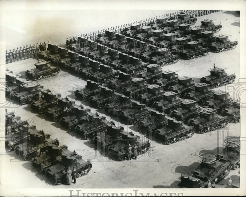 Load image into Gallery viewer, 1935 Press Photo Soviet Might on parade in May Day Maneuvers
