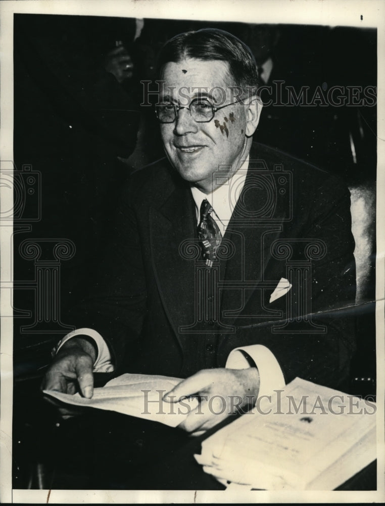1934 Press Photo Former PostMaster General Walter F Brown smiles as he takes
