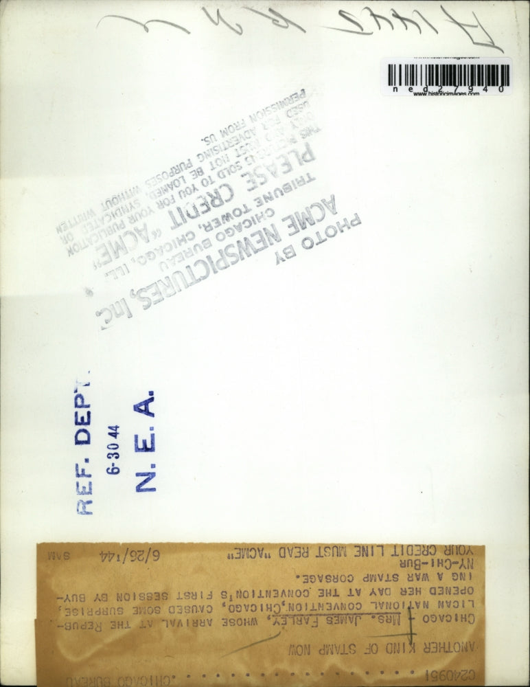 1944 Press Photo Chicago Mrs James Farley whose arrival at convention caused