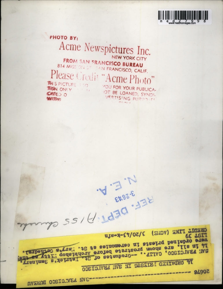 1943 Press Photo Graduates of St. Patrick's Seminary Before Archbishop Mitty at