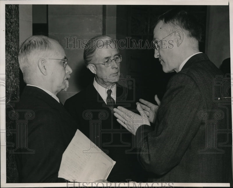 Load image into Gallery viewer, 1940 Press Photo Washington DC leading scientists from all parts of world
