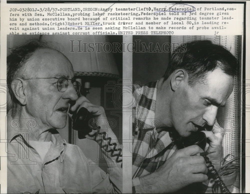 1957 Press Photo Harry Federspiel of Portland, confers with Sen McClellan,