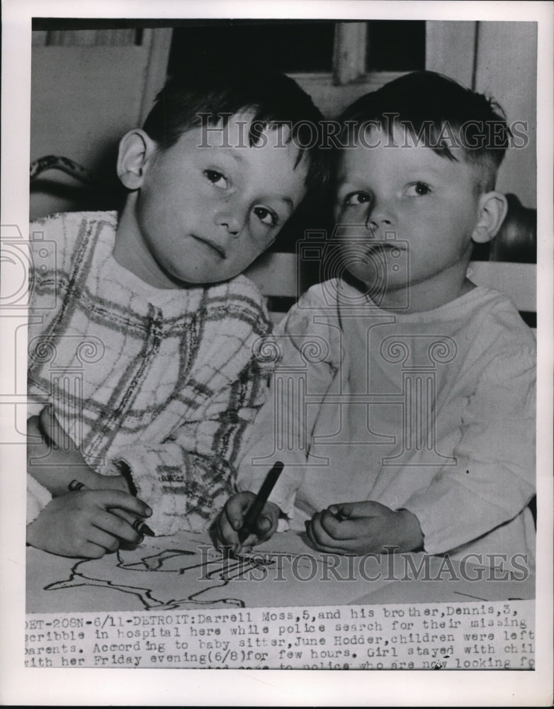 1951 Press Photo Darrell Moss and brother Dennis in Detroit area hospital