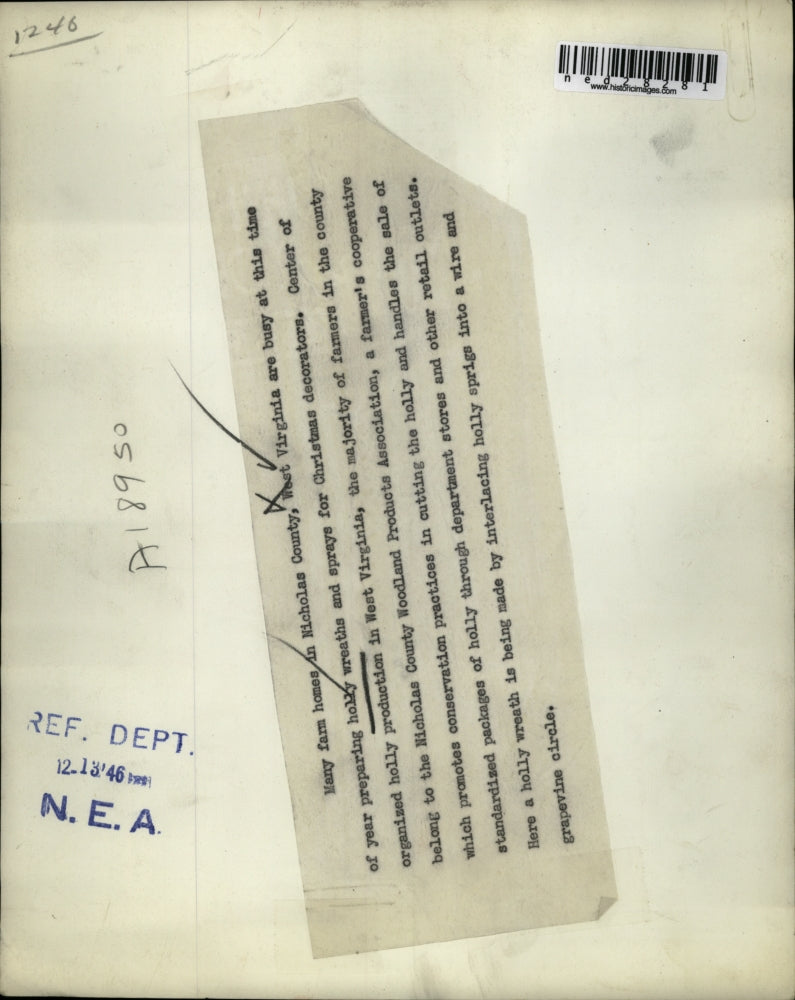 1946 Press Photo Farm home in Nicholas County, West Virginia prepare holy wreath